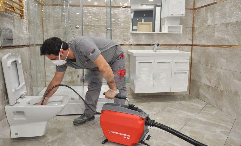 Odunpazarı — Eskişehir alaturka tuvalet tıkanıklığı açma — Rothenberger R600 robotlu spiral makine ile yer çekimli sifon temizliği