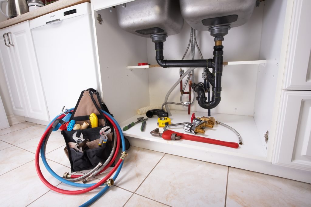 Odunpazarı — Eskişehir su tesisatı — mutfak lavabo altı PPRC boru tesisatı, sıhhi tesisatçı alet çantası, vana ve fittings